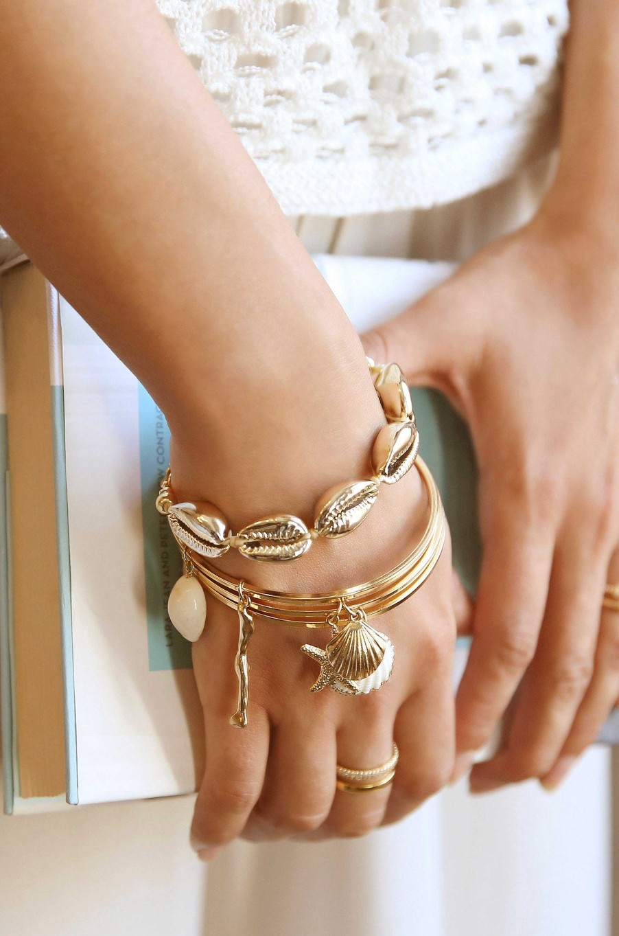 Bracelets Ettika | Seven Seas 18K Gold Plated Shell Bracelet